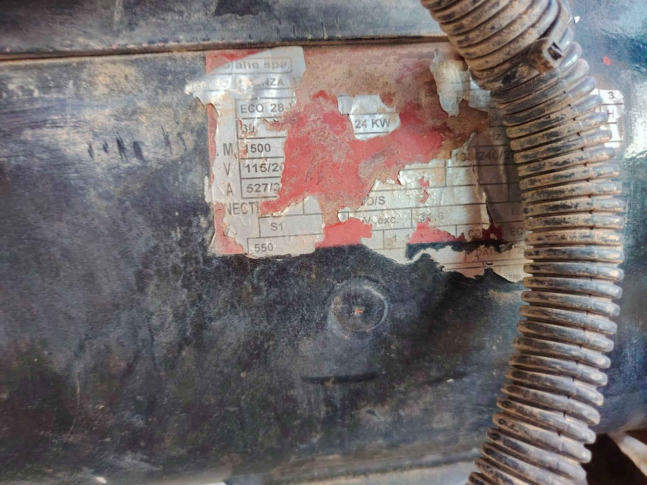 السلام عليكم
توليد 30kv ايطالي جديد مستخدم قليل
داير مالتة 36 تك بوربرن  بلادي مكفول ع شغل
الاستفسار والاتصال
***********
***********
