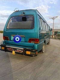 كيا اسيا موديل ١٩٩٨ رقم انكليزي سيارة جديدة احلى من الصور مصفرة هيئة و...