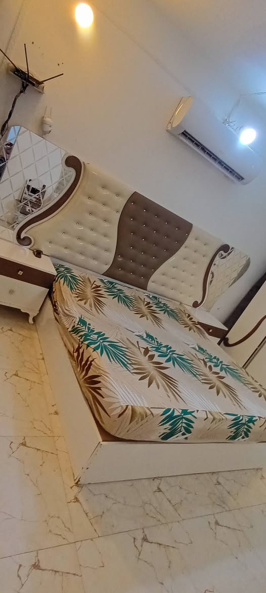 غرفه للبيع نظيفه وبعد بيه قطع ممصوريهم للاستفسار اتصل على الرقم ***********
