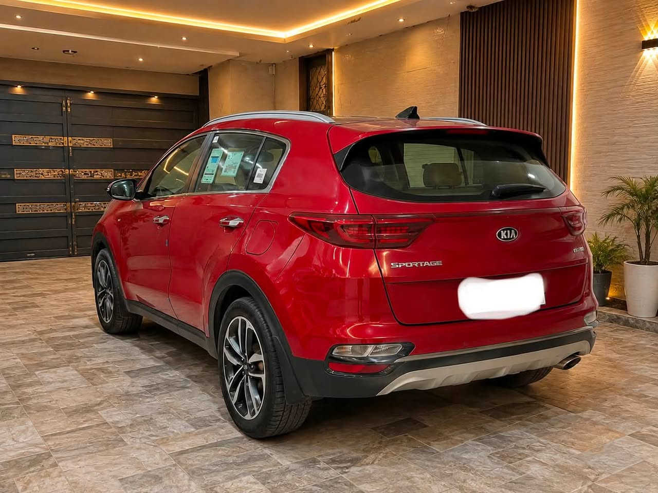 كيا سبورتج 2020 خليجي الدولية رقم اربيل الجديد محرك 2000سعر158$
كيا سبورتج 2020 خليجي محرك 2000 دوش رقم اربيل مكفول عدا جاملغ امامي ايسر مصبوغ بدون ضربه  السونار بل منشور والباقي مكفول من بارد وتبديل السياره الداخل والخارج جديد بدون اي نقص ماشية 170 الف كيلو 

المواصفات 
شاشة الحجم الكبير 
حساسات امامي خلفي 
كشنات جلد ومخمل داخل عسلي 
حساسا اطارت رقمي 
مري شفط 
سويج 
ويل GT LIEN 
وباقي المواصفات معروفة 

الموقع بغداد حي الخضراء او حي الجامعة

السعر 158 ورقة 

اي استفسار الاتصال على ‭***********‬
