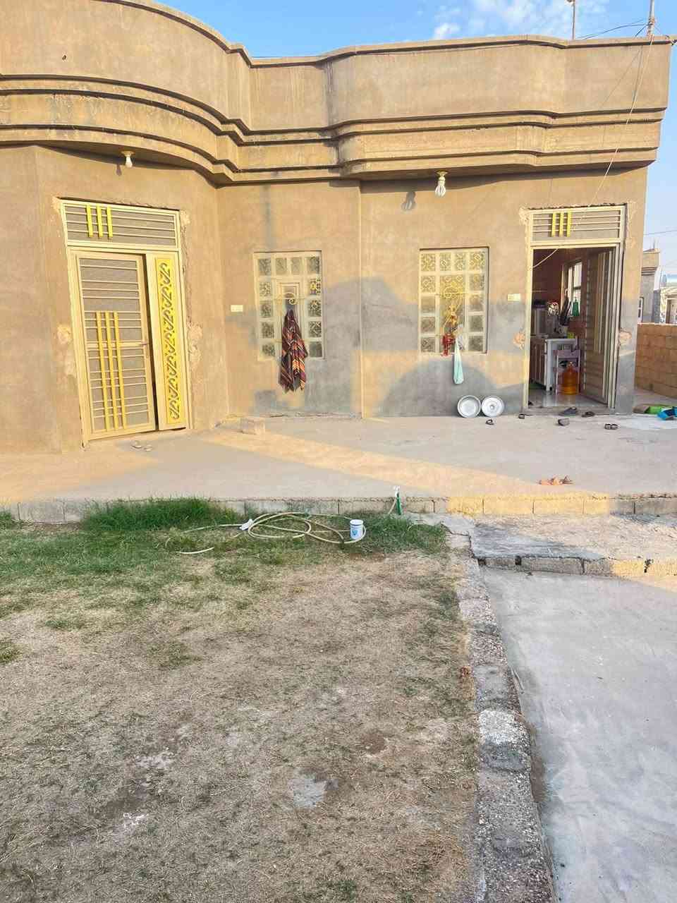 ٥ بيوت • ملعب سباعي • قضاء الرمانة البوعبيد