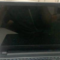 لاب توب DELL • نظيفة • ضرر بالغلاف