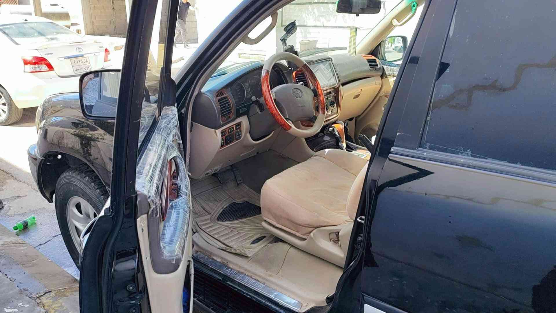 مونیكا 

مواسفات  GXR
سە نە وی بە ناوی خۆمە وە یە 
دبل اکسل بە شە رت 
  تە حویل عسل بە شەرت
مودیل 2005

سعر 90گڵا کمێ مجال 

ڕقم تلفون ***********
                ***********

