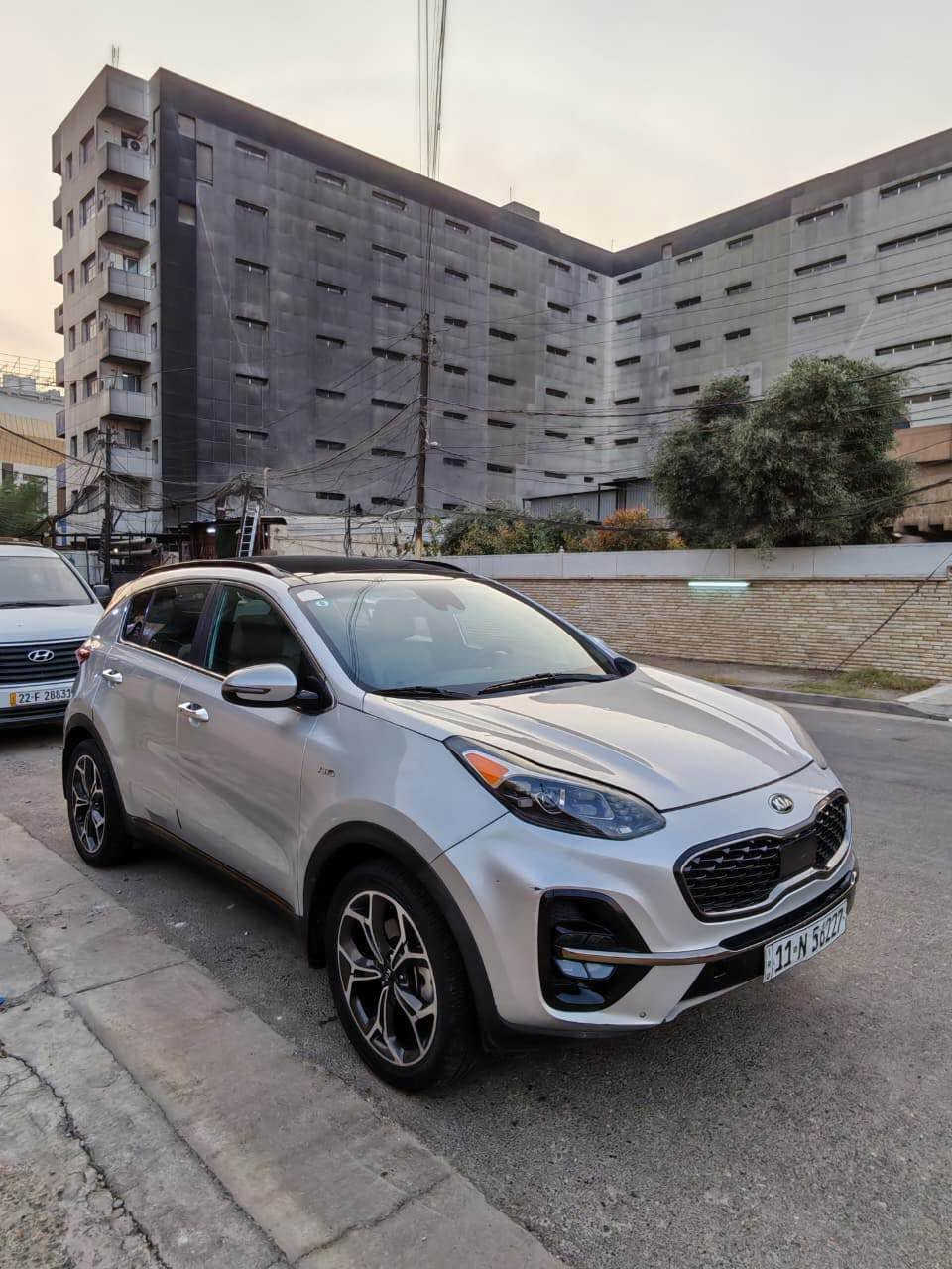🚘 للبيع Kia Sportage 2020 SX Turbo
📍 الموديل: 2020
📏 الممشى: 55,000 ميل
🔥 المحرك: 2.0 Turbo
⚙️ كير أوتوماتيك 6 سرعات – AWD
💪 المحرك والكير مكفولات
✨ فول مواصفات:
* جلد + تدفئة وتبريد مقاعد + كشنات كهرباء 
* فتحة بانوراما
* تحكمات ستيرن + كروز سرعة + شفتات ستيرن+ تدفئة ستيرن
* تبريد قطعتين + التبريد الامامي منفصل 
* صندوك كهرباء + البك لايت لد+ دبل كزوز
* وضعيات قيادة 
* شاشـة 8 إنچ + Apple CarPlay / Android Auto
* سماعات Harman Kardon
* بصمة وتشغيل Push Start
* رادارات امامي وخلفي ونقاط عمياء
* مثبت سرعة متكيف
* التثبيت على المسار
* مري شفط 
* كاميرا خلفية + حساسات
* لايتات LED + ويل كب حجم 19
🔧 الحادث: فقط البنيد والجاملغ بدون اضرار داخلية ويوجد سونار وصور حادث 
💰 السعر: 155 ورقة وقابل للتفاوض
📍 الموقع: بغداد – الكرادة
📞 للاستفسار: *********** بغداد, العراق
