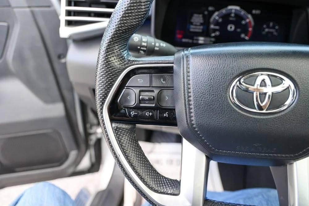 Toyota Tundra 2024 limited crewmax
باب قصير بدي طويل 
6سلندر 2توربو مواصفاتها معروفة 
ضررها طعجتين بالبنيد فقط وموجودة صور الحادث ويا الصور 
مرقم شهداء اسوي وكالة عامة بعد اقل من سنة تتحول للاستفسار 
***********
***********
