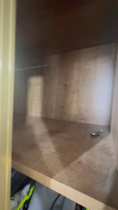 غرفة • جديدة • للبيع