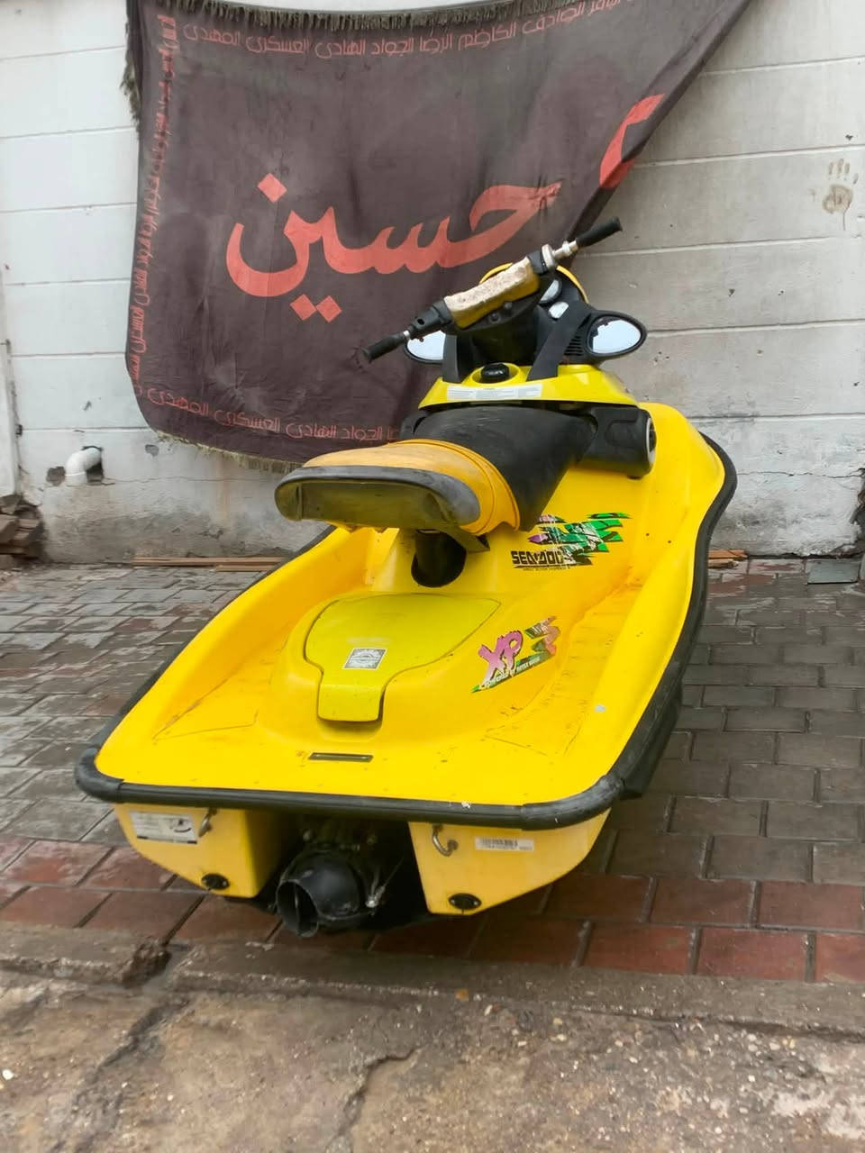 جت اسكيxp للبيع نضيف كلشي ما بي بس عربانة ما اويا موديل 1997 المكينة كلشي مبدل بيهة جديد وكالة رايدهة آب20او بيهة محل للشراي فقط اتصل علا هاذا الرقم للستفسار ***********
