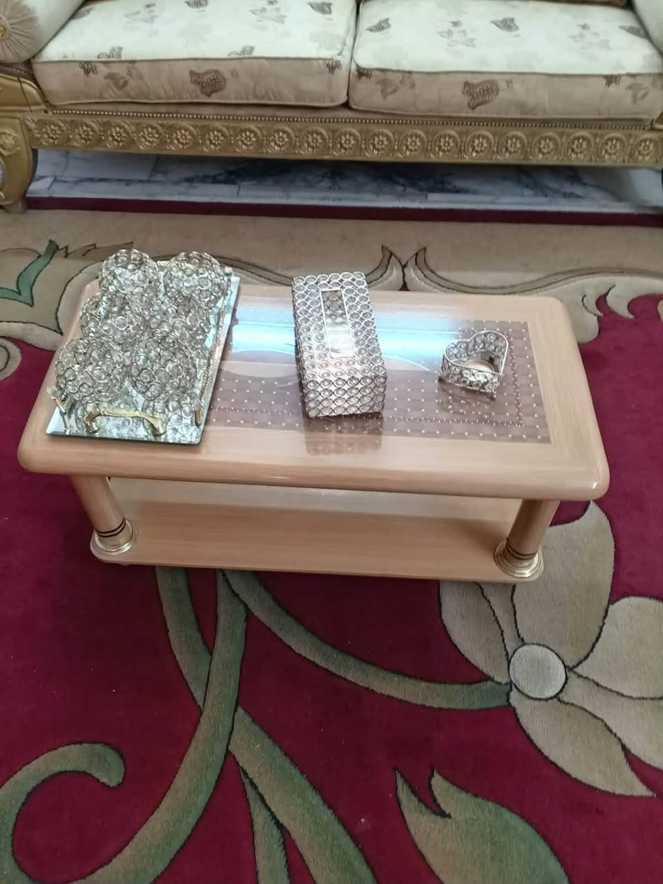 طقم قنفات أمريكي • ٦ كراسي • طبلة وسطية