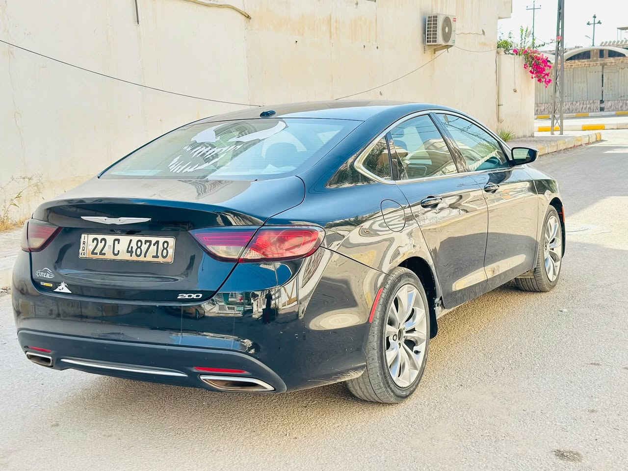 السلام عليكم
C200 موديل 2015 V6
وارد كندي 
رقم اربيل انكليزي السنويه ل2027
السياره بأسمي ومداور ثاني يوم
حادثهه بس بنيد تبديل فقط
بدون دواخل بدون شواصي بدون ايرباك كلشي سليم
بس بيها باردات ثنين 
شفتات ستيرن 
تدفئة كشنات 
ويل 18 تايرات جديده منظومة بريك جديده
تبريد جديد وثلج 
حداديه جديده وره كدام 
دجات مكينه جديدات 
ادامة لمنظومة البانزين كامله 
بلكات موبر اصلي جديد
بيها منظومة غاز يعني انسه الصرف

السعر 96 وبيها مجال مكان السياره بالنجف
***********
