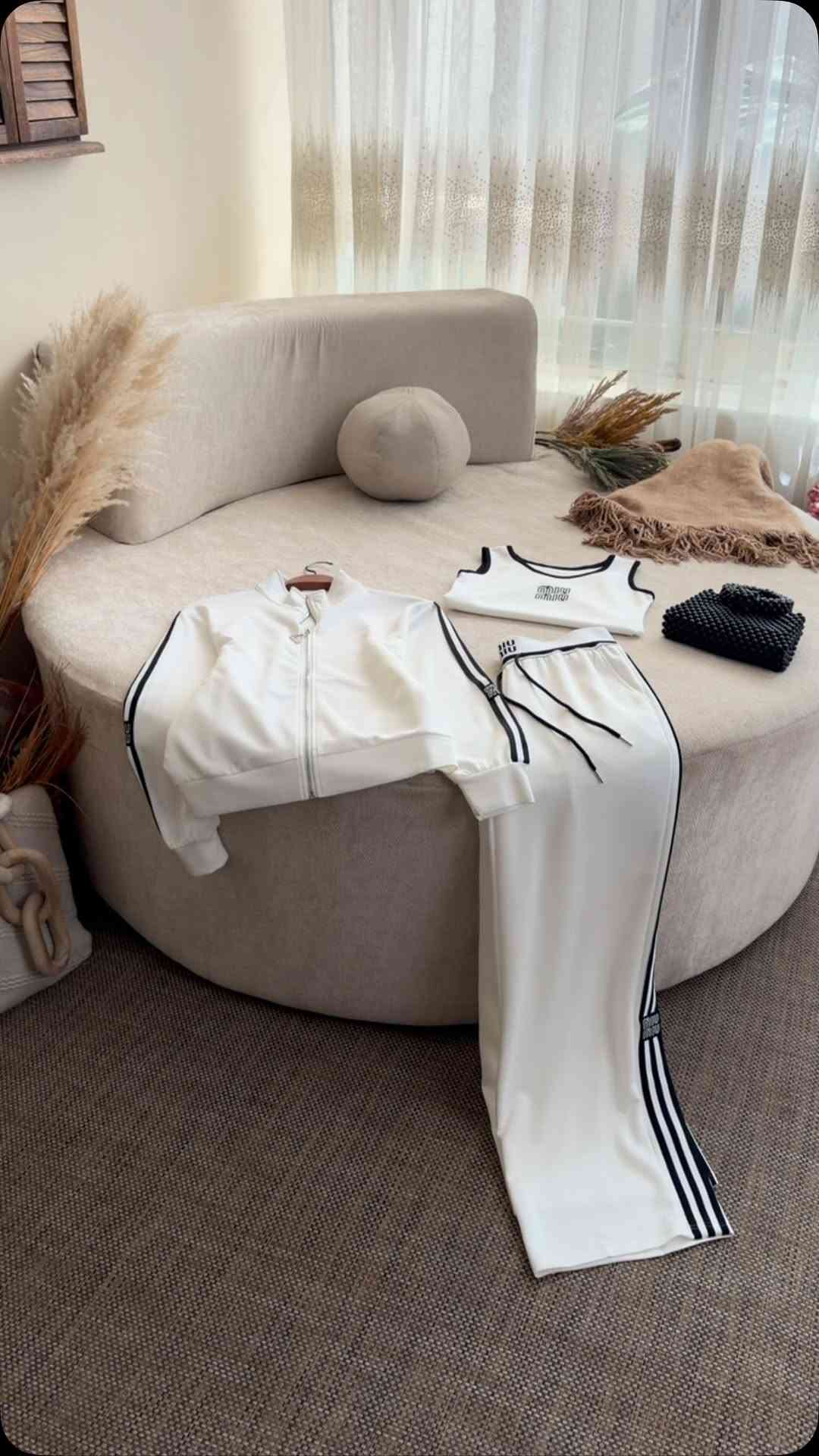 ✨موسم جديد  والبضاعة غيرر ✨
✨  كوالتي يجنن يعني الخامة صيفية وقطن 100‎%‎
🌟القياسات :- S/M/L/xL/xxL
‏‎🚖 التوصيل : بغداد (5) الاف محافظات (7) الاف 
خلال 24 ساعه الطلب يمج 🛍️
