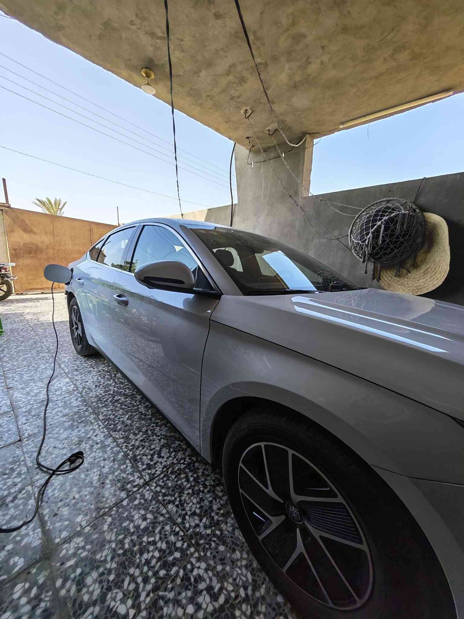 سلام عليكم
BYD qin L 2024

نسخة 80 كيلو بالشحنة 

5 كامرات محيطية 

كرسي السائق كهربائي

السيارة ماشية 16 الف الكلي 

السيارة بأسمي تحويل مباشر 

السيارة مداريها بالدهن الاصلي و البانزين المحسن

السيارة بيها ضربة من الخلف قبق الجنطة مبدل اصلي وكالة و الجمالغ الخلفي بارد فقط 
ايرباكات سليمة ما طاگة 

مكاني كربلاء 

سعرها 23 مليون 

***********

***********
