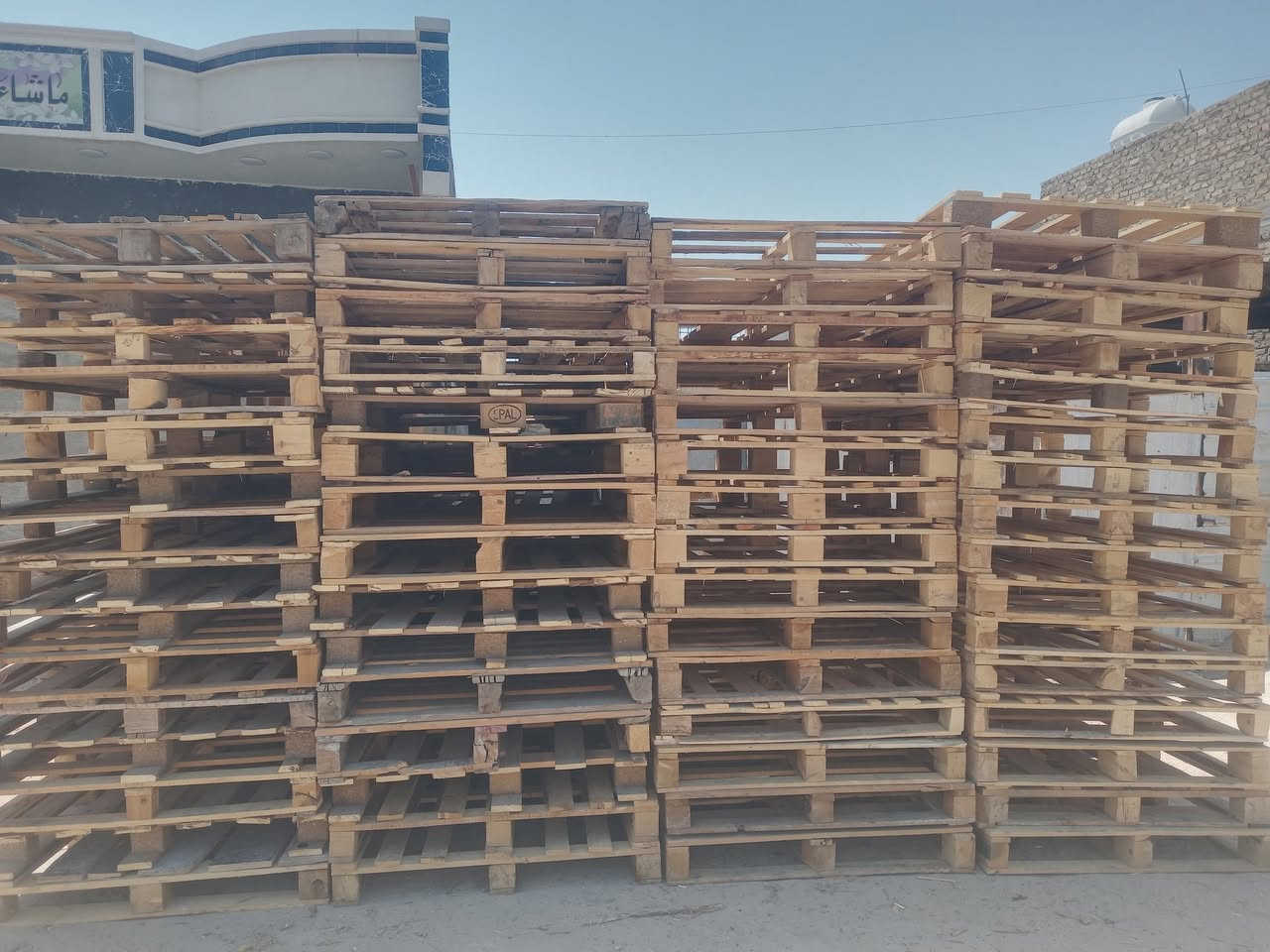 السلام عليكم ورحمة 
اسكيب للبيع 
عدد100اسكيبه 
متر×متروعشرين
100×120
سعر 5000مطروح  
***********
***********
***********
