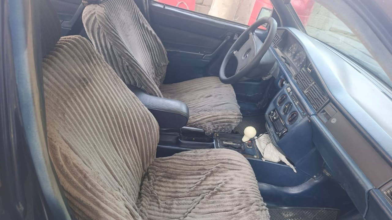 مارسدس مديل 90 مال طياين محرك ونجي كربايات كلهه شغاله تبريد رقم نكليزي السعر 38بيهه مجال لشراي هاذ رقمي ***********
