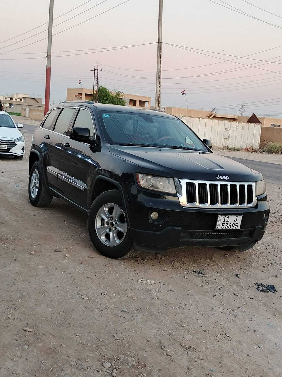 جيب 2012
جاهزة من كلشي بانزين عادي لا حماوة ولا دوانز ولا بطيخ ترايك السعودية نقص شيال كاردن فقط تعبان 
مصبوغ عام مكان بغداد السعر 115 
*********** واتساب
