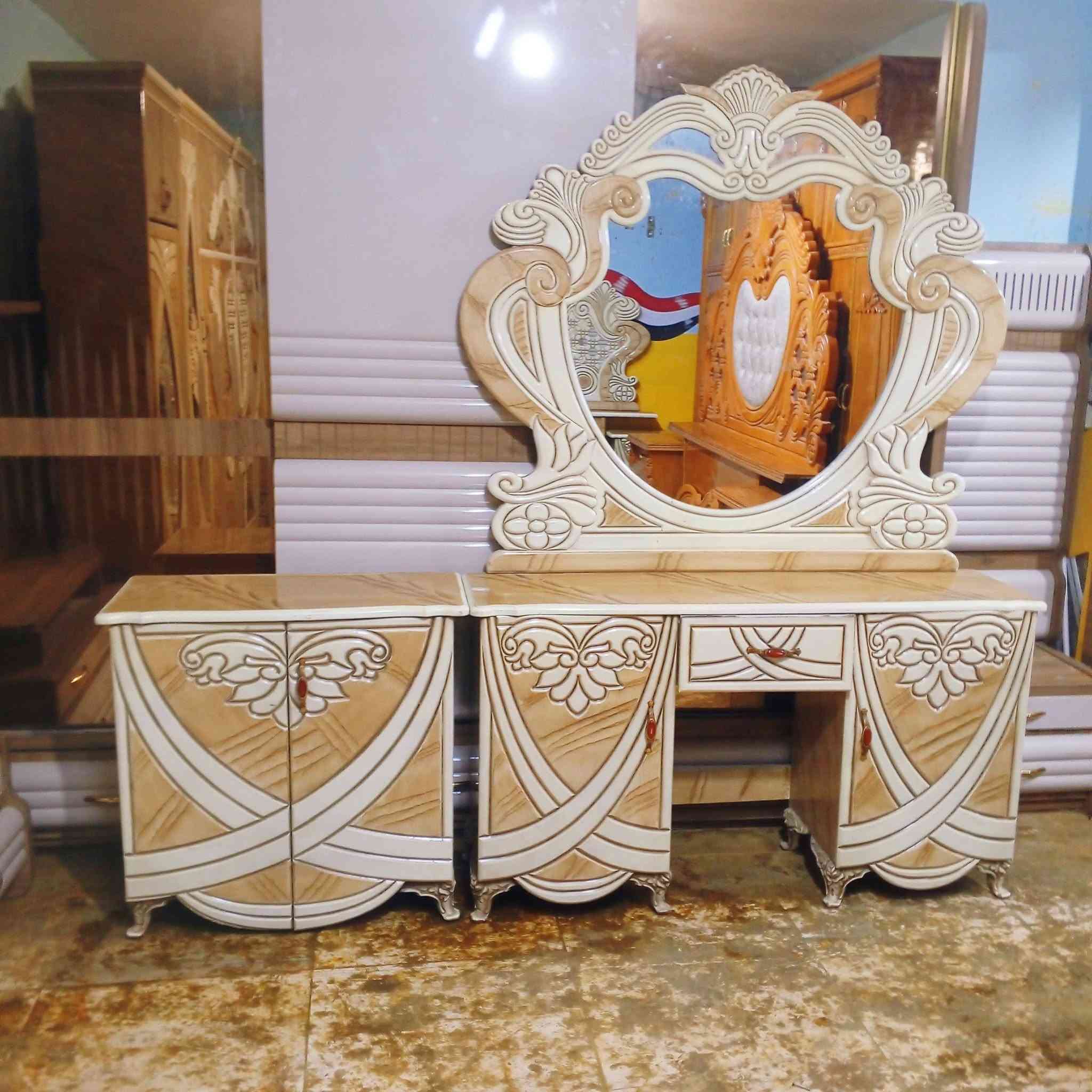 معرض ونجاره حجي سجاد ارخص الاسعار غرفه ام 6 طابقين تزكام ضهر جرجوبه زاويه كنتوريه بعلو غرفه جديده ضخمه كوت حي جهاد زويرجات مراسله او اتصال ***********
