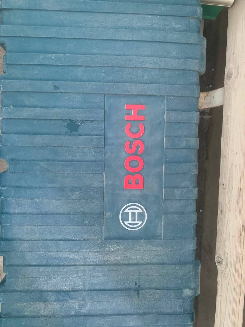 للبيع دريل تكسير بوش احترافي Bosch Professional GSH 11 VC
صنع: ألمانيا 🇩🇪 Made in Germany
 تاريخ التصنيع: 08/2020
للتواصل عالخاص أو الواتساب ***********

