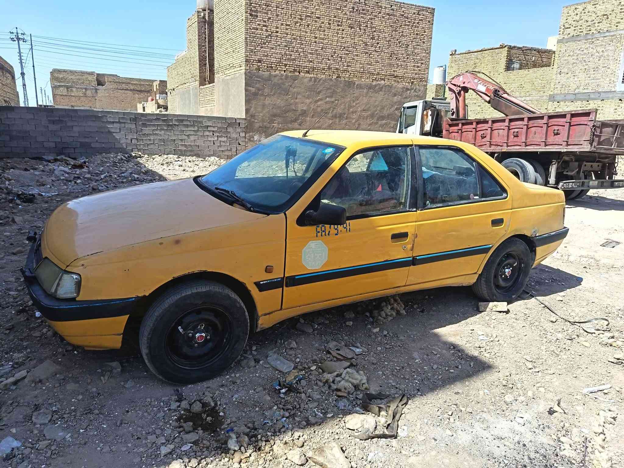بيجو روى محرك ونجي بيه دخان بس يمشي مابيه شي براكيت معمر جديد دواخل تخم تاير سنويه مانافذه راعي موجود سعر15رقم***********
