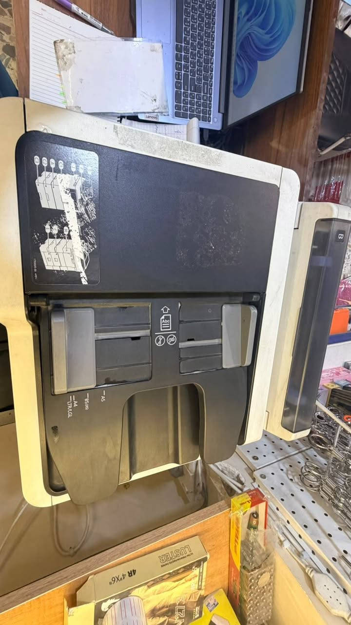 المواصفات الرسمية:-
 الطابعة هي Epson WorkForce Pro WF-C579R، وهي طابعة متعددة الوظائف مخصصة للاستخدام المكتبي والعمل بكميات 
أهم المواصفات التفاصيل:-
الموديل WF-C579R
النوع (طباعة + نسخ + سكانر + فاكس) 
التقنية(PrecisionCore Inkjet) 
الألوان(4 ألوان: أسود، سماوي، أصفر، ازرق) 
دقة الطباعة (حتى 4800 × 1200 dpi) 
سرعة الطباعة
24 صفحة/دقيقة أسود وملون حسب معيار ISO
السرعة القصوى(حتى 34 صفحة/دقيقة) 
الطباعة على الوجهين (نعم، أوتوماتيكياً) 
سرعة النسخ(حوالي 22 نسخة/دقيقة) 
السكنر(ملون + ADF تلقائي) 
سعة ADF(تصل إلى 50 ورقة في بعض المواصفات الرسمية) 
دورة العمل القصوى(حتى 50,000 صفحة شهرياً) 
الحبر(نظام RIPS بأحبار قابلة للاستبدال) 
اتصال(USB + Ethernet + Wi-Fi) 
     السعر٦٥٠ الف وبيها مجال (بغداد الاسكان) 
              *********** واتس اب
