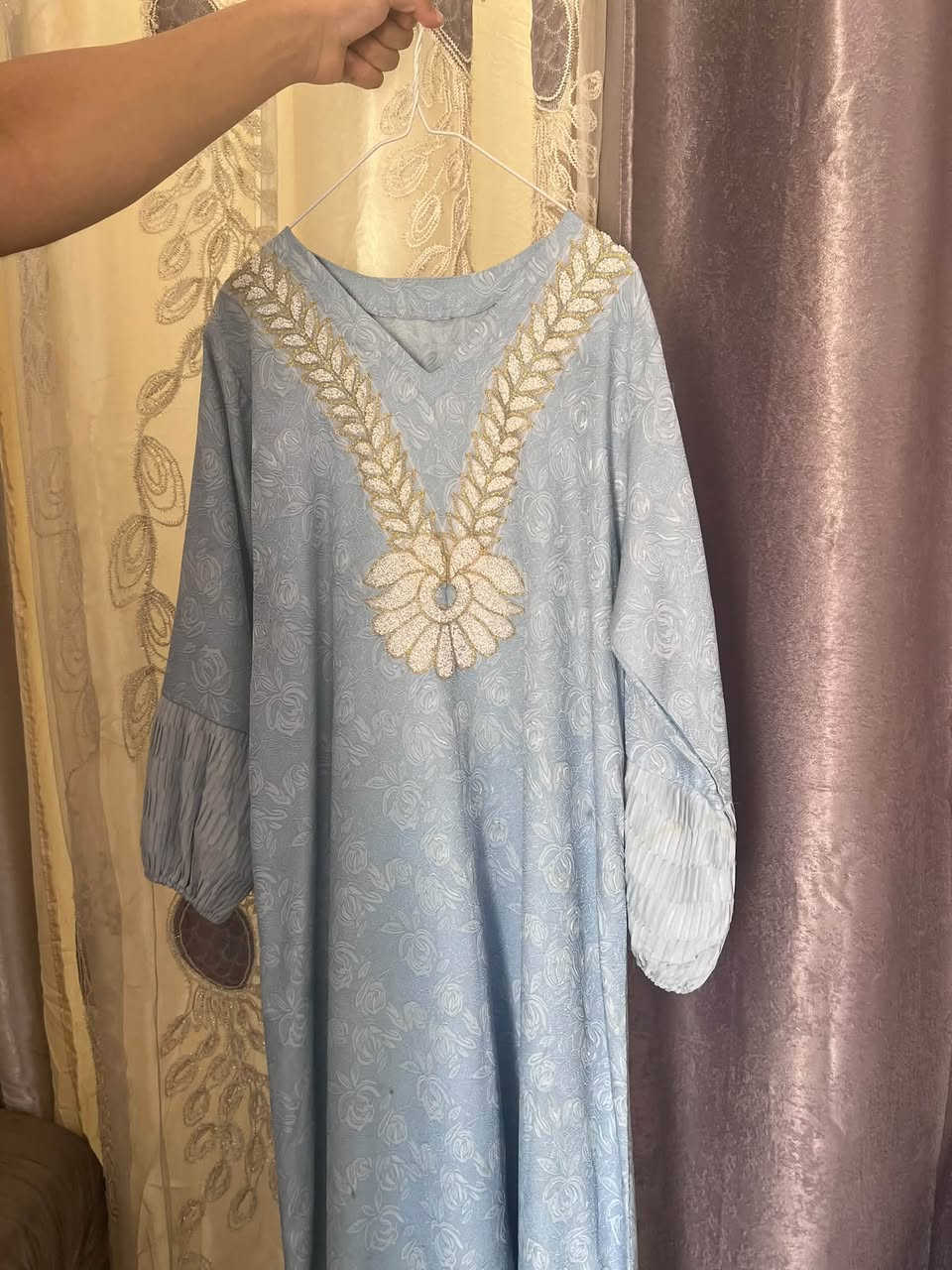 ملابس • بدون تفاصيل