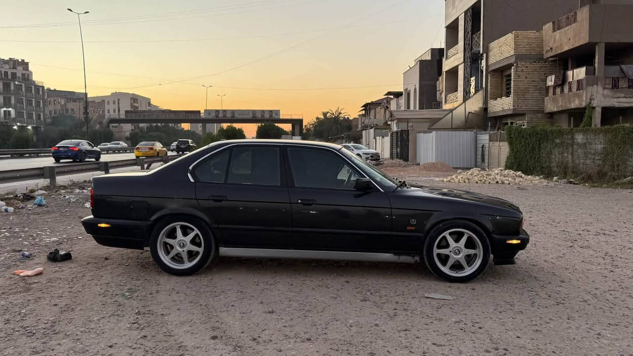 السلام عليكم حبايب 525 للبيع
مسكر فانوس

كير اوتو

مكينه كير جدد مال حاويه 

بجم عريض

سيارة نضيفة وجاهزة واحلى مـن الصور نصبتها تخبل

تخم تاير  جديد

كهربائيات كله شغال وتمام

داخلها نضيف كشنات مدوشمه

تبريد شغال  

تخم ويل رياضي بوربرت حجم17

السيارة هزة كاملة وسنوية ورقم جديد سليمانية 
#تحويل وكالة اي شي جاهز

#السعر_65 وبيها مجال قليل ڪلـش للشراي 

مكان بغداد للاستفسار

هـ***********/ متوفر واتساب فقط 

تفضل وتدلل
