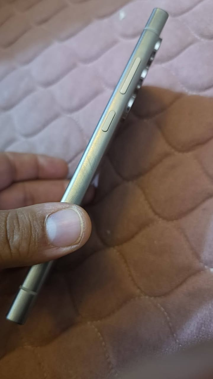 📱 للبيع: Samsung Galaxy S24 Ultra
✅ وضع شركة الأصلي
✅ بدون تصليح أو تبديل
✅ مع الكرتونة الأصلية
المواصفات:
🎨 اللون: تيتانيوم
💾 الذاكرة: 256GB
🔋 الرام: 12GB
✨ النظافة: 100% - جهاز بلادي
كامل الملحقات الأصلية من سامسونج:
📦 الكرتونة الأصلية
🔌 الشاحن + الكابل
🛡️ الكفر
✏️ S Pen
📍 الموقع: بغداد - شارع المشتل
💰 السعر: 900 ألف دينار (قفلة، سعر نهائي)
⚠️ يرجى العلم أن السعر نهائي وغير قابل للتفاوض - الرجاء عدم الاتصال للمساومة
📞 للتواصل الجاد فقط: ***********
