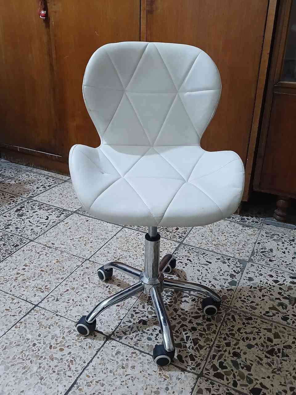 كرسيين للبيع في البصره اللي رايتهن يجي خاص واتساب***********
