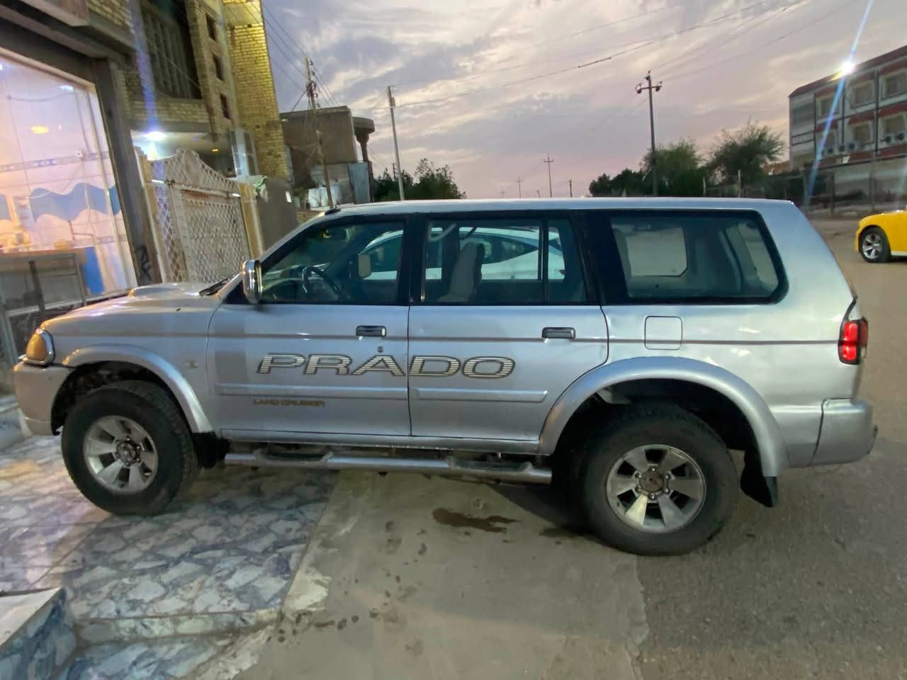 للبيع موديل ٢٠٠٦ ب٦٥ الشراي يتصل ويدلل
***********
