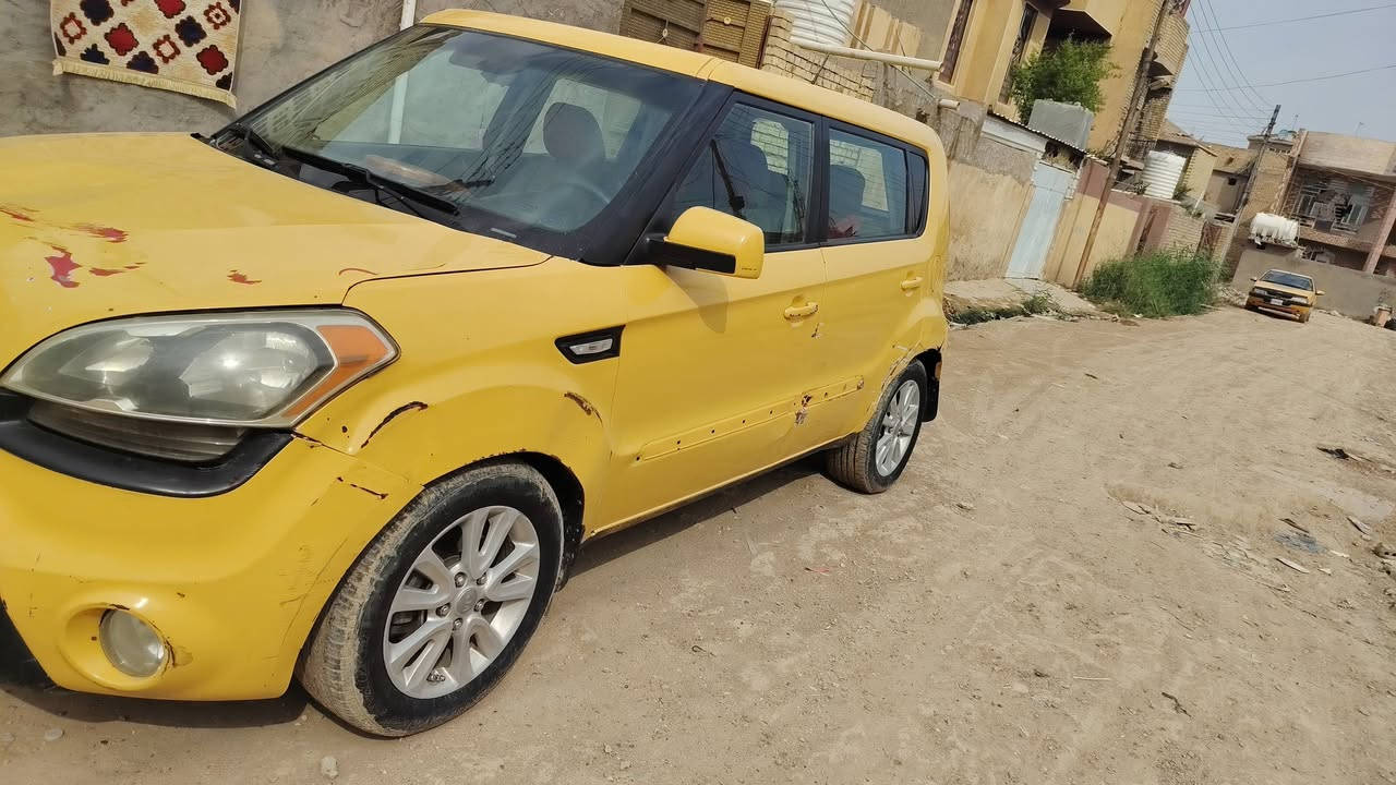 سلام عليكم كيا صول للبيع موديل 2013 وارد أمريكي مكينه 1600رقم واسط تحويل ثاني يوم سياره بيها طخات مثل ما موضح بصور السعر65 مكان بغداد النهروان 
الاستفسار اتصل ع رقم
***********
