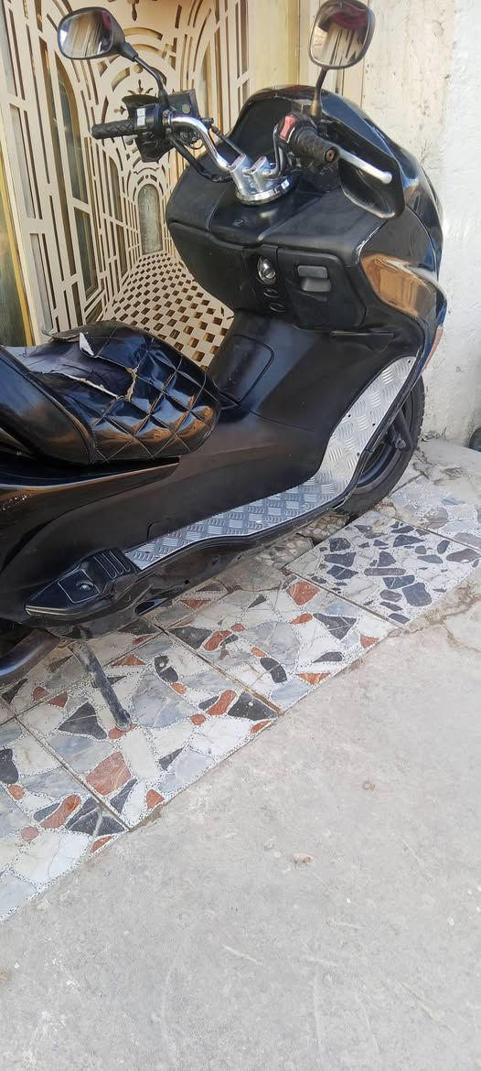 سلام عليكم عندي هي فورزه 08 جاهز فول للبيع مكينه مكفوله كهربائية كلها شغله مكاني بغداد زعفرانيه م ***********
