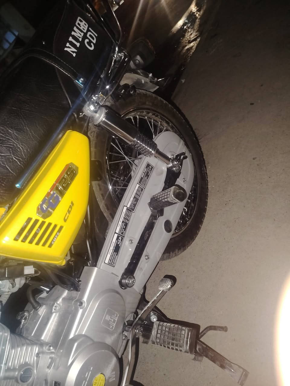 سلام عليكم دراجه للبيع اربعه كير نامى ٣ احرف موديل 26 زيرو بعدهي السعر ٧٠٠ وبيه مجال لطيب ***********
