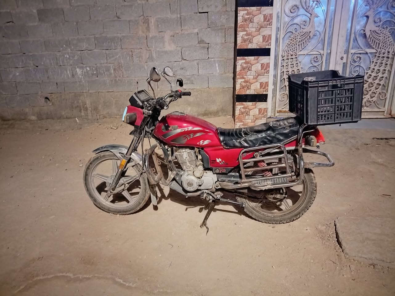سلام عليكم دراجه (فيومFYM)  دراجه شغاله من الطول للطول كهربائيات سلف هندر  موديل ٢٠١١   السعر  ٣٥٠ ألف  مكاني كربلاء   *********** ملاحظة  دراجه ما مفتوحه
