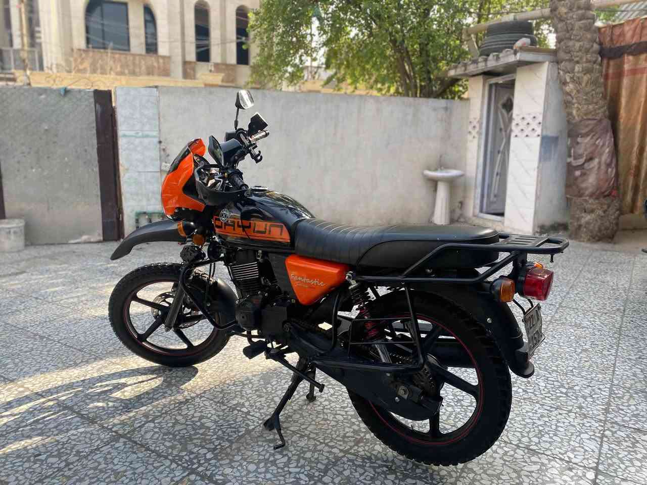دايوان جبلي • ٢٠٢٥ • ٨٠٠٠