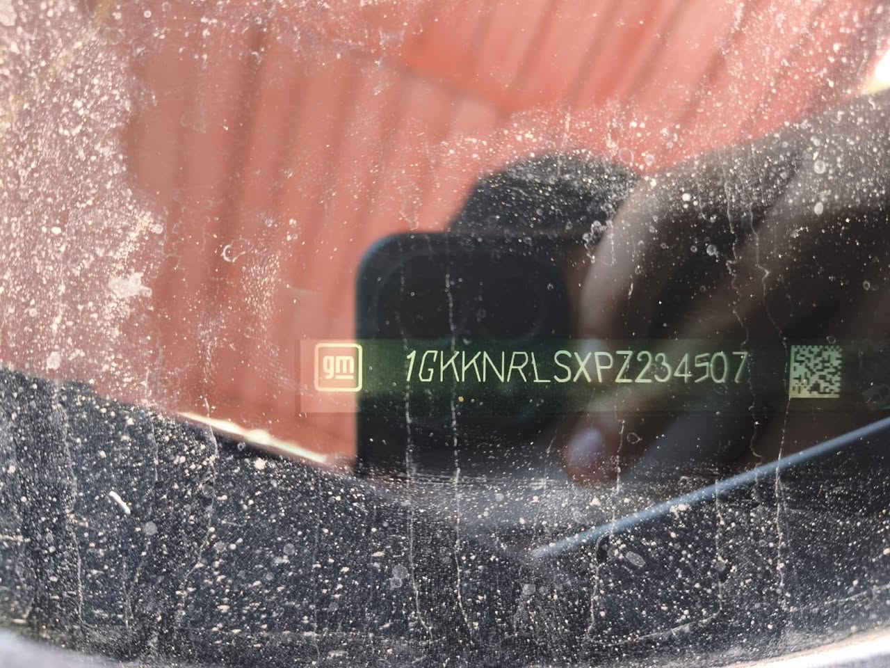 السلام عليكم ورحمة الله وبركاته 
اللهم صل على محمد وآل محمد 

GMC Acadia 2023 SLE  الي يكون الويل و باقي التطعيمات  بالاسود نسخة بلاك توب 
          2023 جمسي أكاديا  
 
[ ماشية 23 الف كيلو فقط مو ميل] 

رقم شمالي/  أربيل 

٧ راكب - ٣ قطع تبريد
محرك ستة سلندر  ٣٦٠٠ V6
  - كشنات  قماش مخمل  و الكشن الخلفي منفصل VIP بدون فتحة سقف بانوراما 

  - تشغيل عن بعد (* مع وجود ريموت  تشغيل السيارة عدد ٢ )
- نقاط عمياء
 - رادارات (360) امامي خلفي جانبي 
_صندوق كهرباء شفط عند الاغلاق  ( ويفتح بالقدم ايضا )  مع إمكانية الفتح بالريموت 
 - تدفئة كشنات - كشن السائق كهرباء 
_ تحكم في مودات القيادة 

تحديد مسار 
- اوتو ستوب 
- توقف ذاتي عند الاقتراب من السيارات
- قفل تلقائي
 - مراية تعتيم ذاتي + اشاير بالمرايا 
 - سايد بريك كهرباء 
- فول تحكمات ستيرن
 - اضاءة العالي اوتو
 - لايت ٣ عدسات 
_المرايا الجانبية تحتوي على تنبيه عند الاجتياز 

السنوية  تنتهي سنة ٢٠٣٠

الحادث جانبي مبدل الباب الي بصف السائق و موجود صور الحادث .

السعر : 2٦٥ ورقة وبيها مجال  المكان محافظة البصرة.

السيارة  ماشية قليل  و جاهزة  إنشاء الله .
للاستفسار  
***********
و أيضا متواجد  على الواتساب
