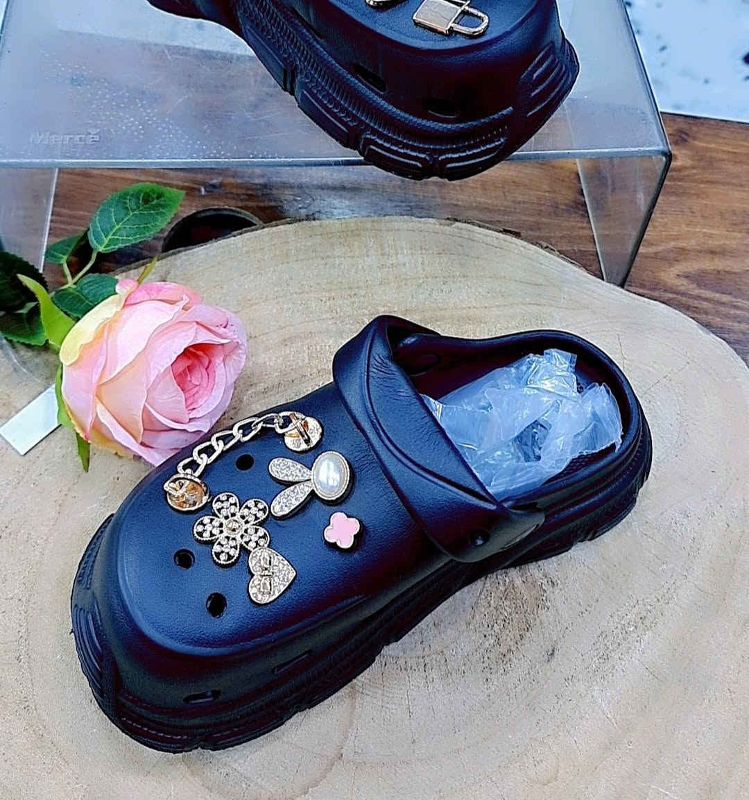 مجمع الريان كل ما يحتاجه بيتك بمكان واحد🛍
✨سليبر نسائي طبي وعملي✨القياس/36 الى 41 
السعر //// 5000 😜
راحة وأناقة بكل خطوة 💕
تصميم مريح للقدم، خفيف وناعم، ومناسب للاستخدام اليومي 🌸
 وأسعار مناسبة ✨ أدوات مطبخ ✨ مستلزمات منزلية ✨مواد تجميل💄قسم حديث ولاده😇قسم السفريات🍽قسم سليبرات🩴قسم تجهيز باقات ورد وهدايا💐🎁 
📩 للاستفسار أو الطلب راسلونا على الصفحة 🚚 تتوفر لدينا خدمة توصيل لكل المحافظات
الرقم //***********
العنوان //بسمايه الشارع العام مقابل برهومي الشارع الخدمي مجاور أسواق اللؤلؤة
أوقات الدوام⏰من الساعة 10 صباحاً الى الساعة 1 ليلاً
