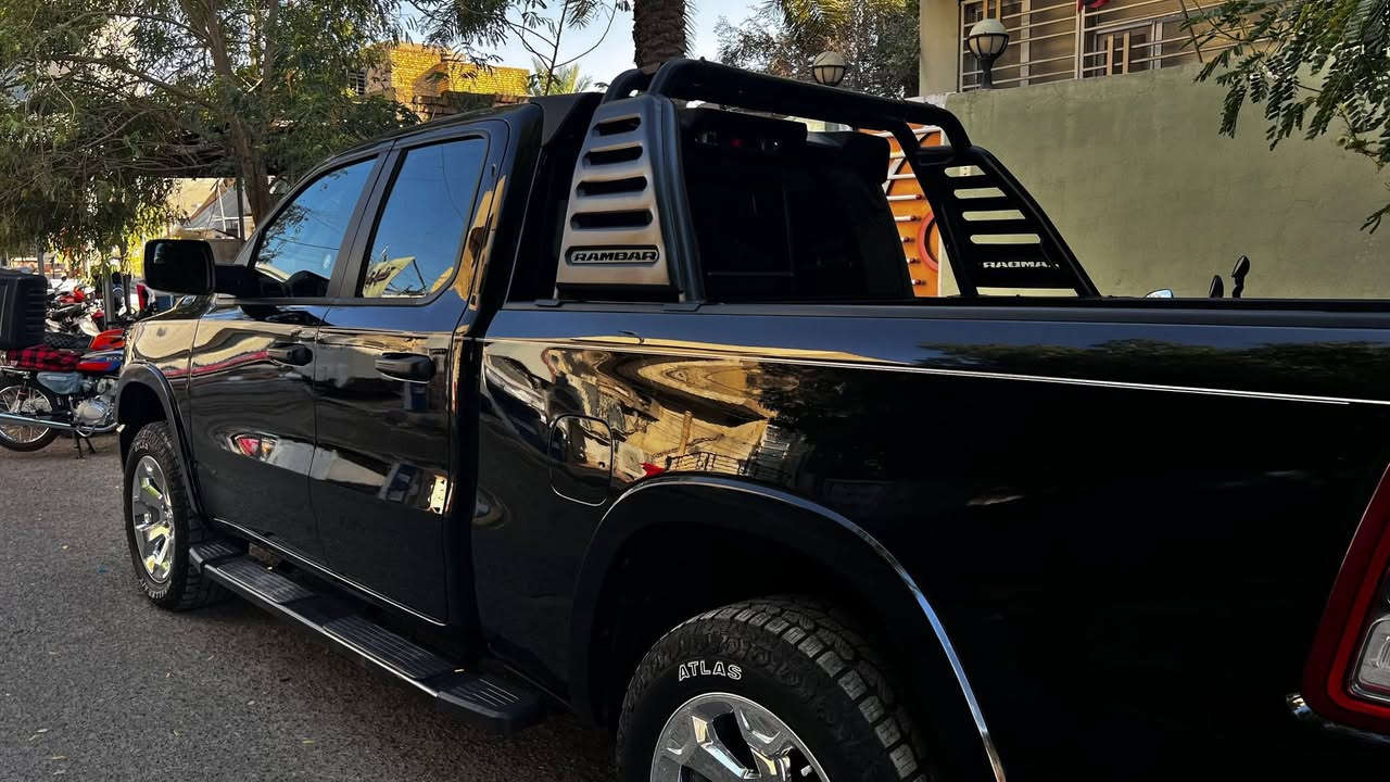 السلام عليكم
احلى رام بلاك توب بالكوت
زيرو ماشية بس 8640mi حقيقي شرط الفحص 
RAM BIG HORN TRADESMAN E TORQUE 
نص مواصفات 5 راكب شاشة كبيرة مانع تزحلق نظام سحب لايت بدي جام اوتو جام بدي سلايت باب بدي جكات 
السيارة عليها اضافات ( تاير جبلي بارلر ، رام بار ، جناح ، دوشمة قرميدي ، حصان وسطي ، مرفعة ) 
كفالة عامة عدة نص الدوسة كلير اثر شخط كفالة من الشخوط والرصعات والبارد والضربة والتبديل 
رقم واسط مميز 
مكان واسط مركز مدينة الكوت
***********
