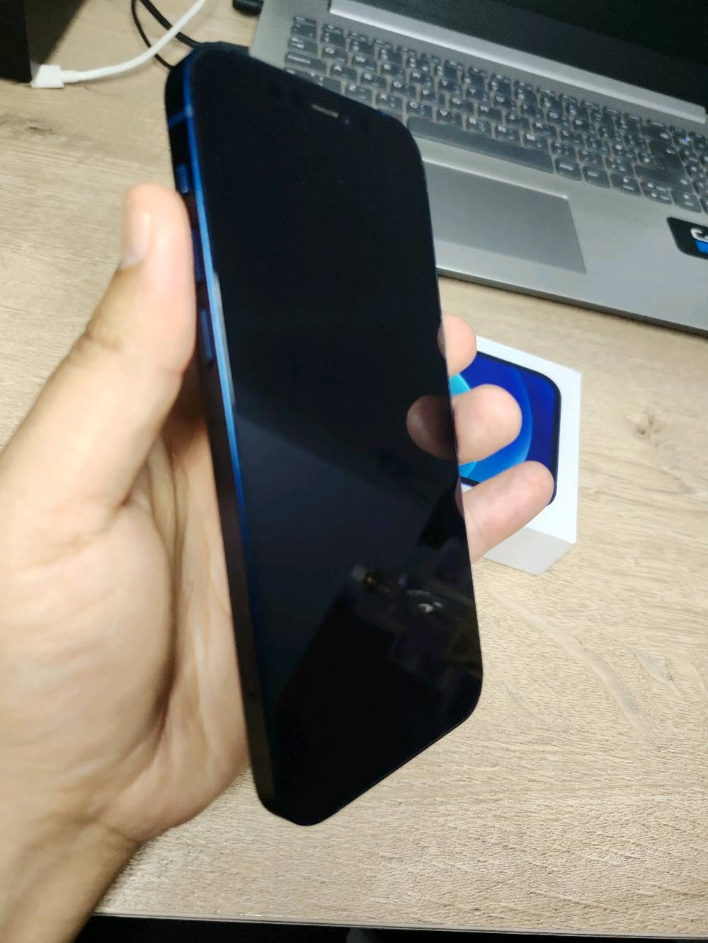 IPhone 12
ايفون 12 العادي  ماستر نموذج AAA  لونه ازرق🔵

ذاكرته 128GB بطاريتة 79 🔋 وبالحاسبة 81✅

شحنة فول مكفول من الشخط والفتح والتبديل خط واحد وياه كارتون فقط‼️ جميع التفاصيل موجودة بالصور والجهاز نظيف جدا✨

السعر 350وبي مجال للشراي 

عنواني ناصرية مركز 

للاستفسار الاتصال على الرقم *********** متوفر واتساب