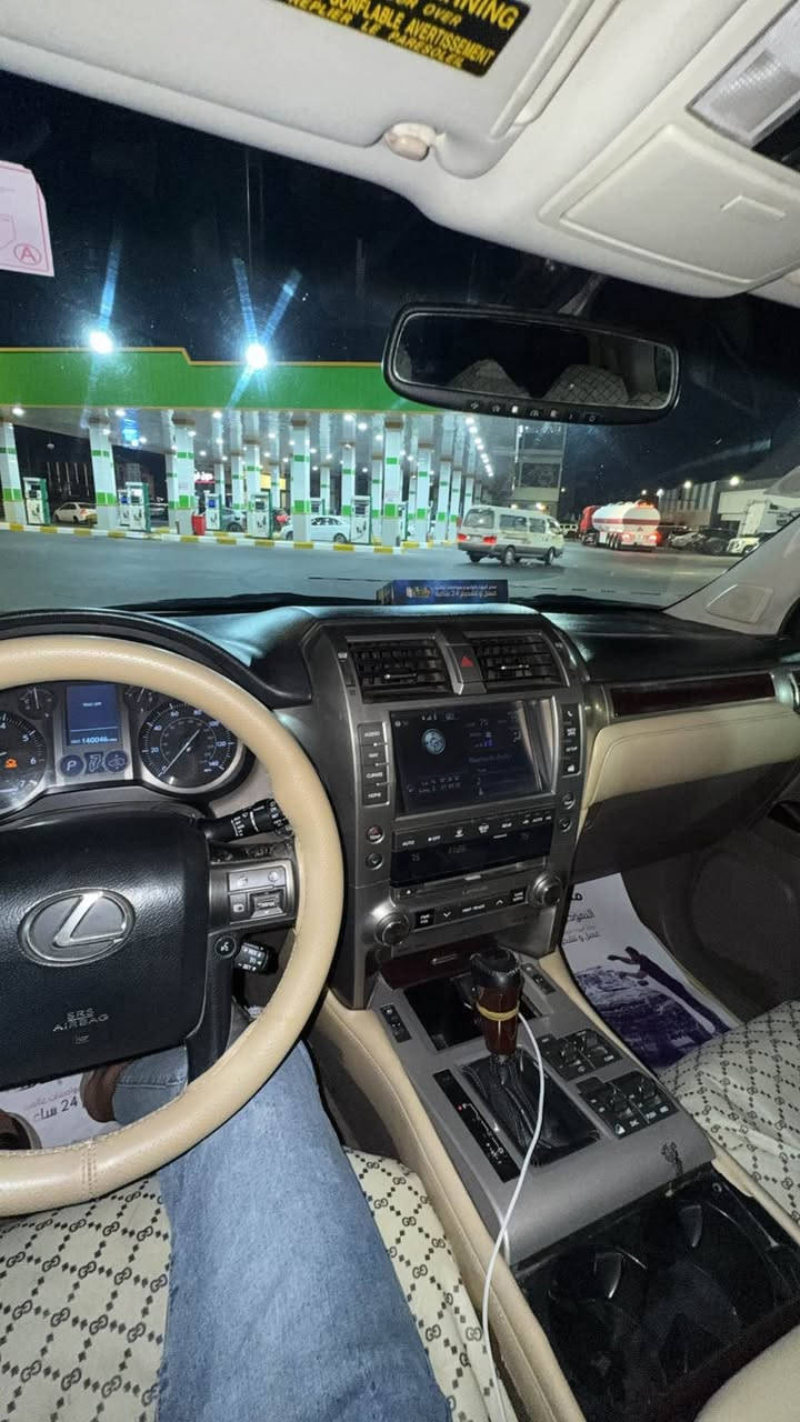 للبيع  لكزز GX460
2014 رقم بغداد باسمي تحويل مباشر 
بيها قطعتين صبغ جماليه بدون ضربه جاملغ وبنيد
فول للخير 

فتحه سقف  
مكينه 8 سلندر 4800🚀
جكات تصعد و تنزل 
تبريد ٣ قطع  ❄️
7 راكب و الخانه الاخير كهرباء 
بصمه دخول و تشغيل
اضواء ترحيب 
تبريد تدفاة كشن 
داخل كله جلد بيجي
كشن خزن 
سستم صوت ١٤ سماعه
وضعيات قياده 
ويل كروم

سياره عليها ادامه بل كامل 
تخم تاير انتاج هذا الشهر 
منضومه تبريد 
منضومه ماء 
منضومه بانزين 

كله جديد ترايها للسعوديه شرط 
السعر ٢١٠ وبيها مجال للشراي 
*********** البصرة, العراق
