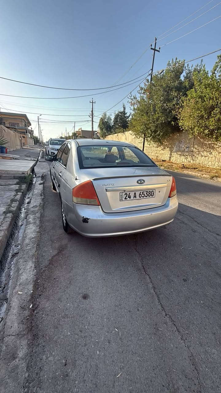 كيا سيراتو ٢٠٠٨
حادثها جاملغ وبوند وبيها قطعه بارد على كد شبر الخلف
تبريد ثلج ويه السويج
كير وكهربائيات شرط
محرك بي اثر نفخ فقط
محرك١٦٠٠
تخم تايرات جديد
باتري جديد
الباقي كلو شرط
السعر:٧٥ وبيها مجال حك الجيه
***********

