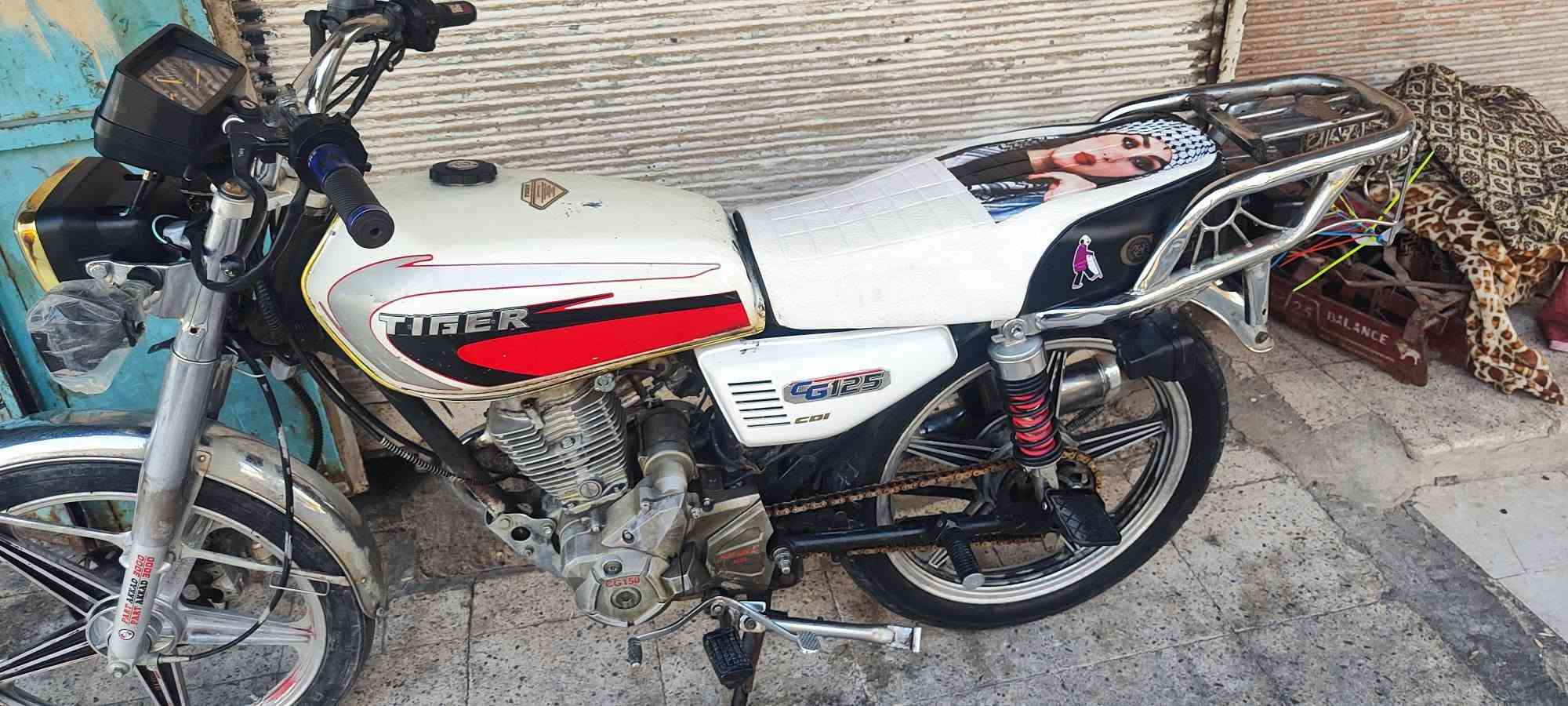سلام عليكم ماطور للبيع سيفان 5 كير السعر 350 قفل المكان الموصل كراج الشمال ***********
