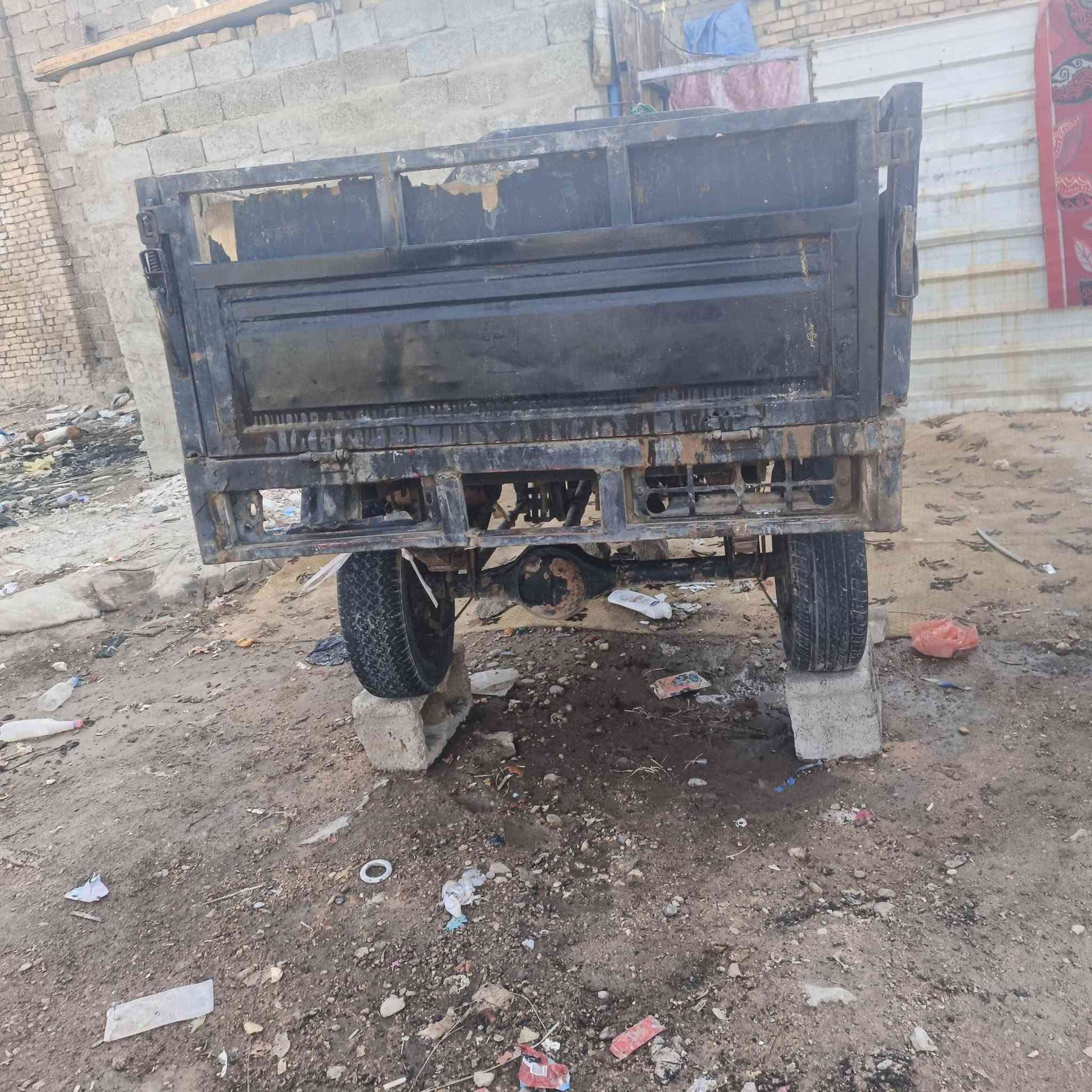 ستوته صقر بيه خيط تبخير بس من تحمه يروح اوراق ضايعه اتكفل قانوني وعشائري ول أول يفلت وبيه باج سعر800الف وبيه مجال العنوان بغداد سبع قصور رقم الهاتف ***********
