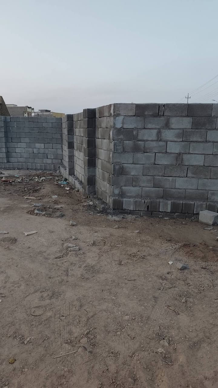 بناء هيكل • تشطيب كامل • تمديدات ماء وكهرباء