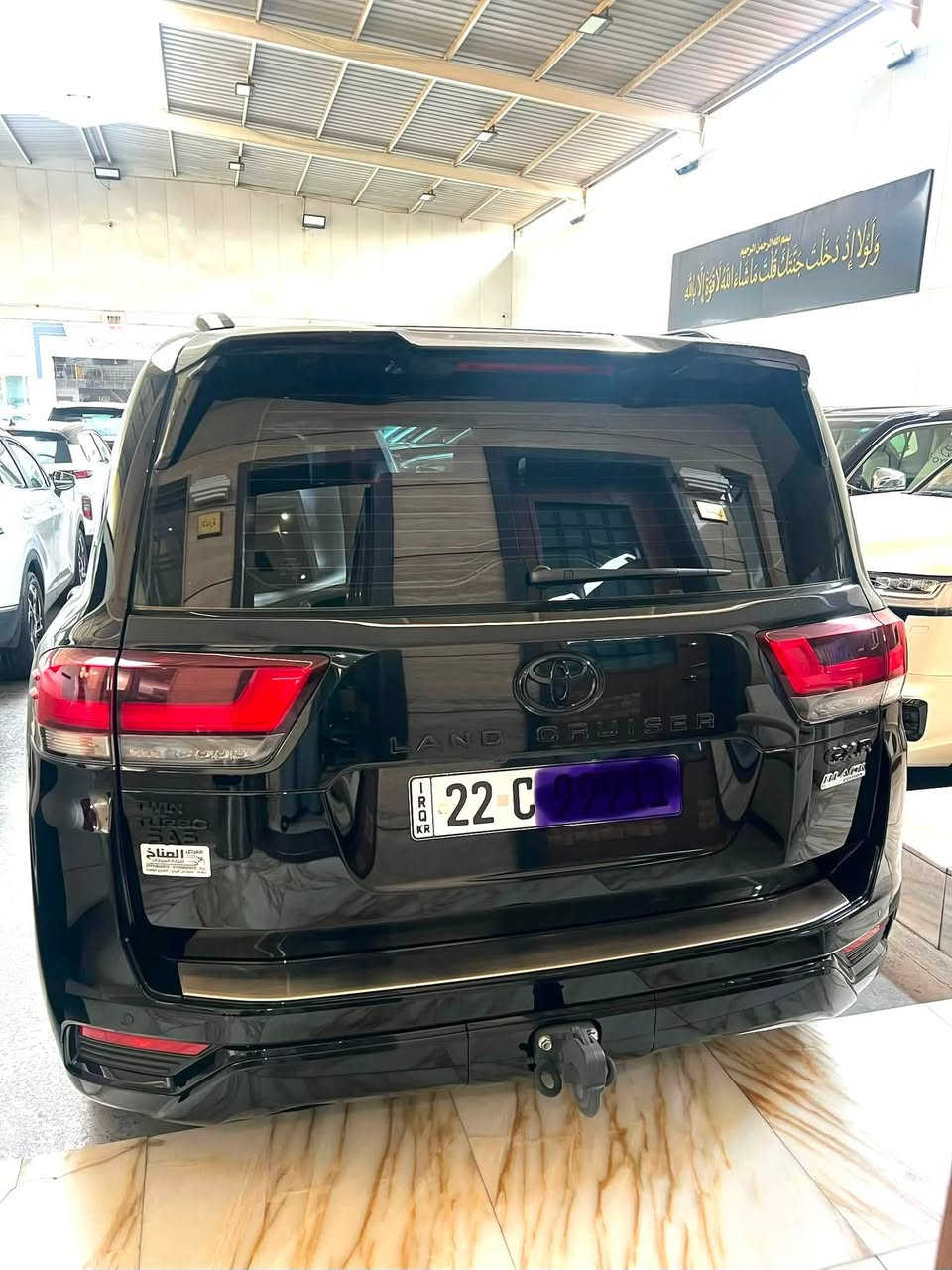 السلام عليكم
تويوتا  لاندكروز   2024   GXR
     TOYOTA  lRAQ  SAS وكاله 
                    BLACK   EDlTlON  
              TWlN  TURBO محرك
ماشيه   17000   الف   KM
سياره   مغلفه   PPF   بالكامل 
تضليل   80%   بالسنويه  
بصمه عدد 5 وتشغيل عن بعد 
كامرات محيطيه 360 
 سلايد روف حساسات 360
شاشات عدد 3 صندوق كهرياء
كشنات جلد وكهرباء وتبريد 
شاحن لاسلكي وثلاجه 
نظام فور ويل ومانع انزلاق بيه بارد قليل حيل بحافه البنيد 
السياره  رقم اربيل الحديد 
السعر 71000
***********
***********

