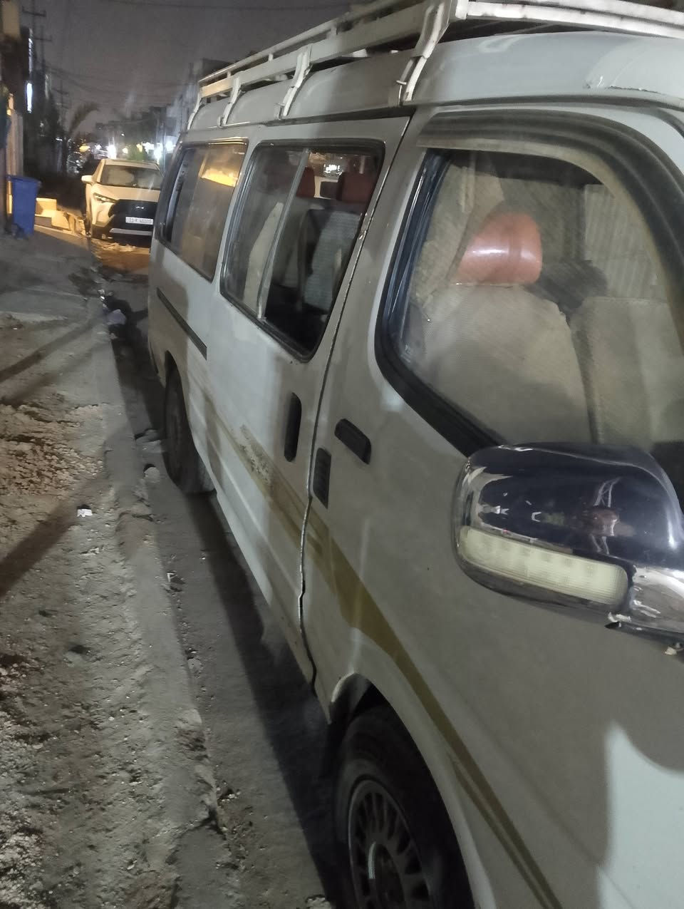 فتون مديل 200
رقم بغداد سنويه ل2030
وسياره ب اسمي مامطلبوه
محرك وكير جديد 
*********** وتساب موجود 
وصور مو واضحه كلش الله شاهد تجي وشوفه احلا من لصور
