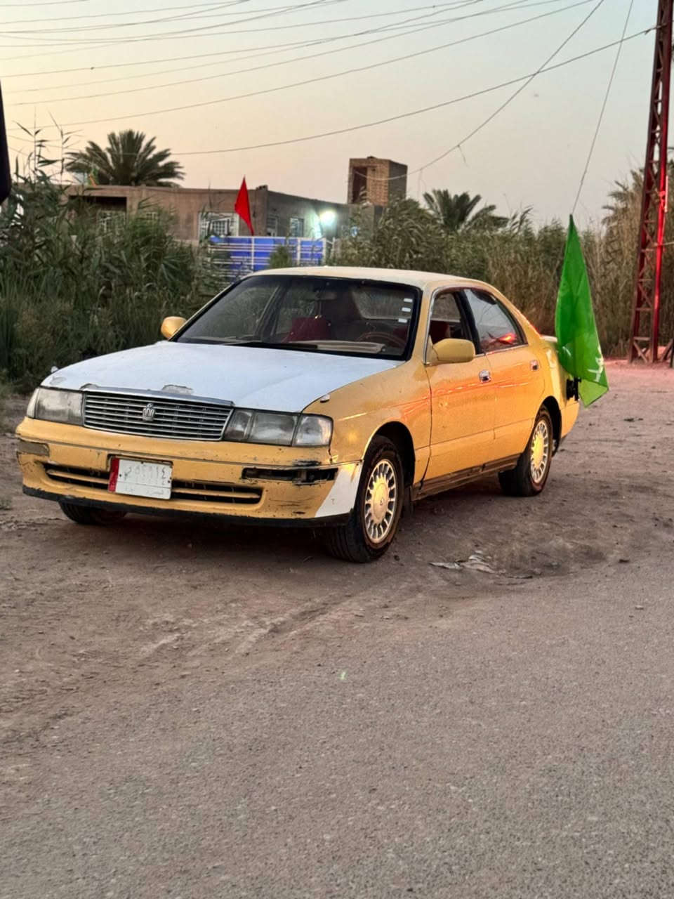 السلام عليكم بطه منفصل موديل 2000 للبيع ولمراوس حسب القناعه مكينه ففتي مكينه وكير خير من الله سياره جاهزه سعر 20 وبيه مجال مكاني شطره مكلف بلنشر ***********
