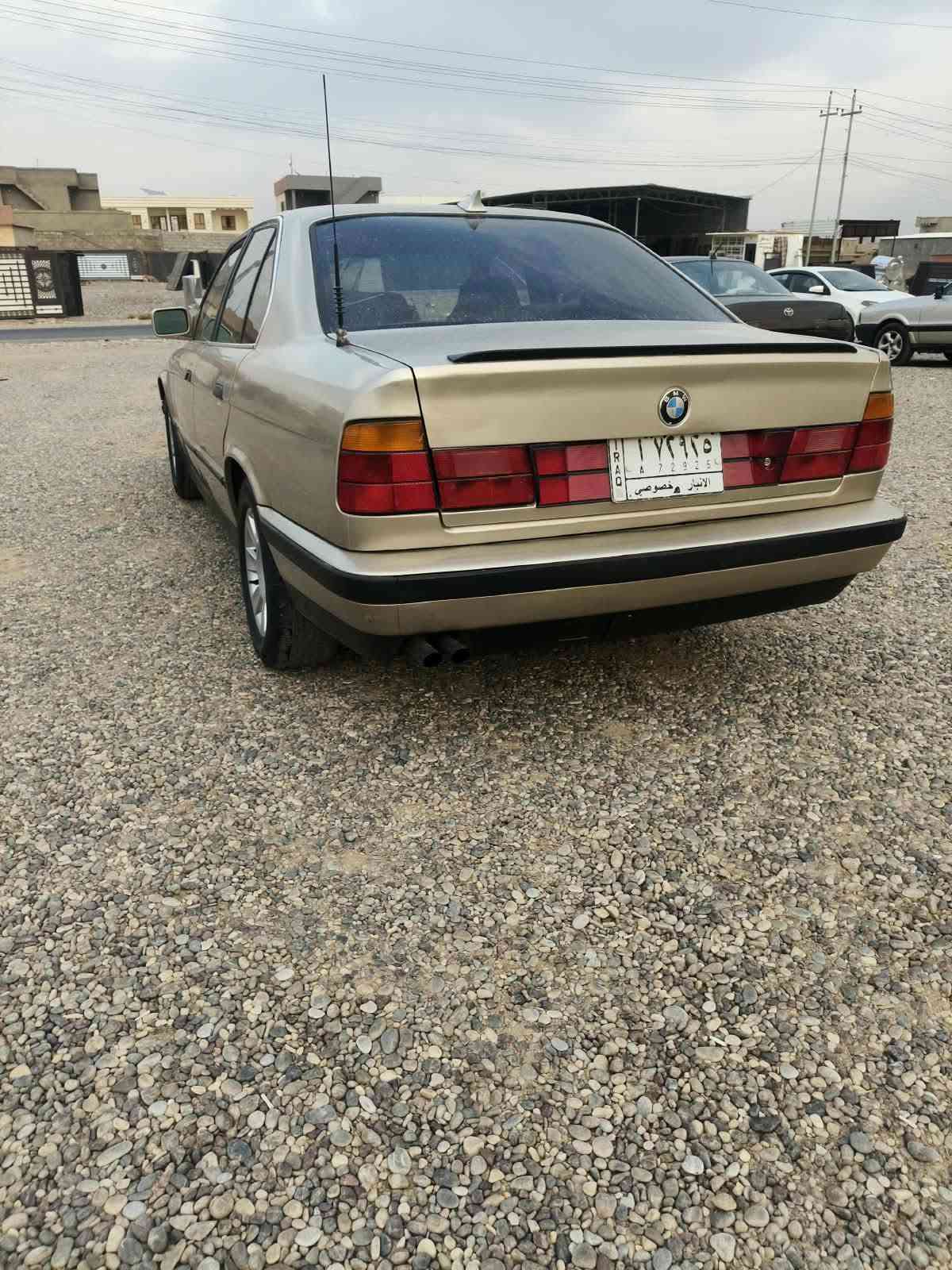 بي ام • موديل ١٩٩٠ • رقم الانبار