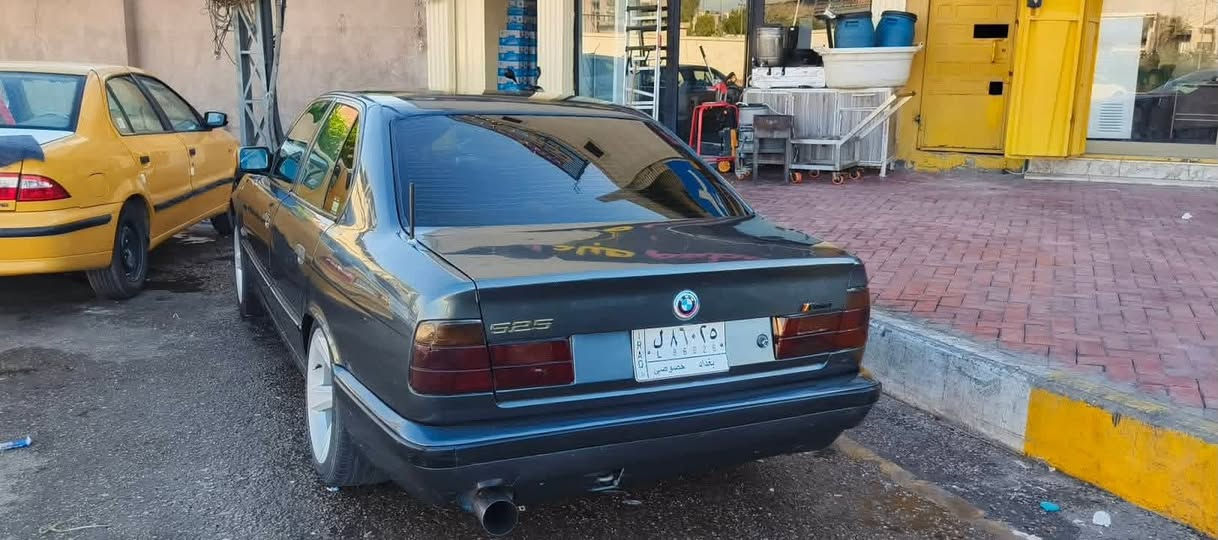 520i 1991
كير مكينه مسكر بلاد كير عادي 
رقم بغداد راعيهة بتكريت مشروع وطني 
عوزهة غاز تبريد 
وسلايت 
مكان سيارة النجف الأشرف 
ب 30 وبيهة مجال .
***********
