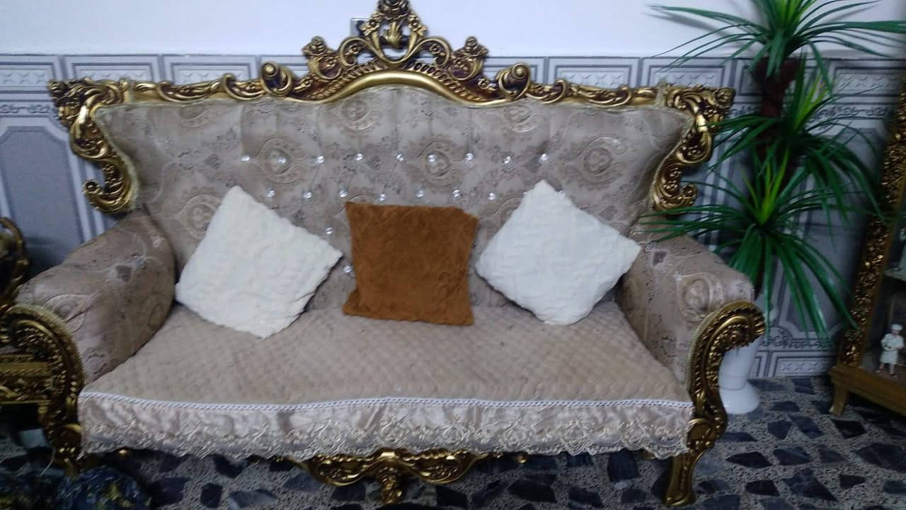 السلام عليكم تخم ونص ملكي 15 مقعد  للبيع مابي اضرار ويا طبلات السعر مليون وبي مجال بسيط للاستفسار  الاتصال على هذا الرقم ***********
@إشارة
