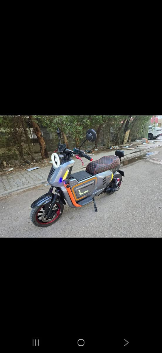ألسلام عليكم دراجه شحنF15 بطارية ليثيوم دراجه رياضيه 72 فولت عقل وملف 3000 آلاف فول مواصفات رقمي للتواصل ***********
