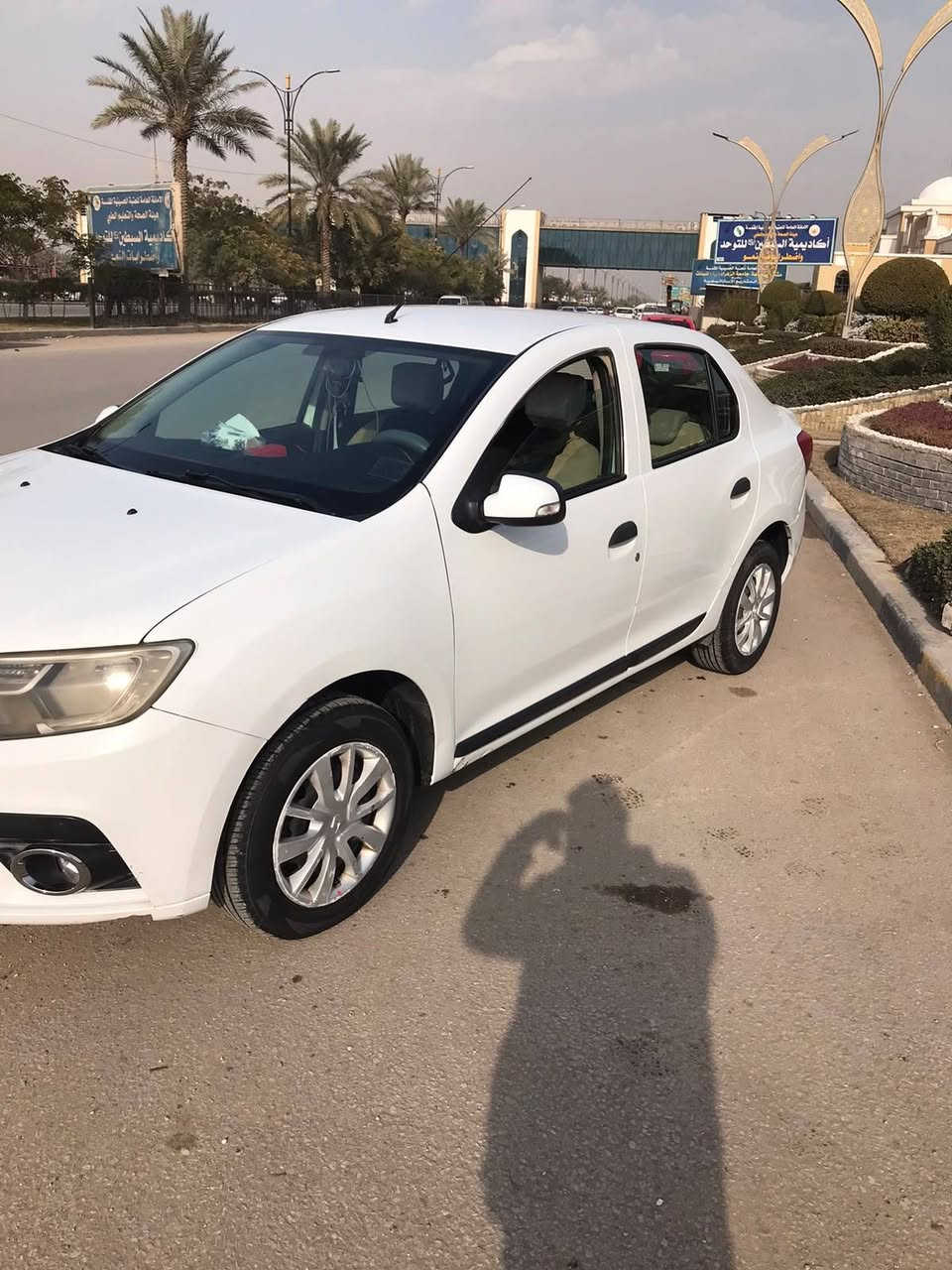 رينو سمبل
السيارة نضيفة خير من الله 
كفالة موديل 2019
ماشية ١٠٠
مكانها كربلاء 
تحويل مباشر 

السعر 78

***********

