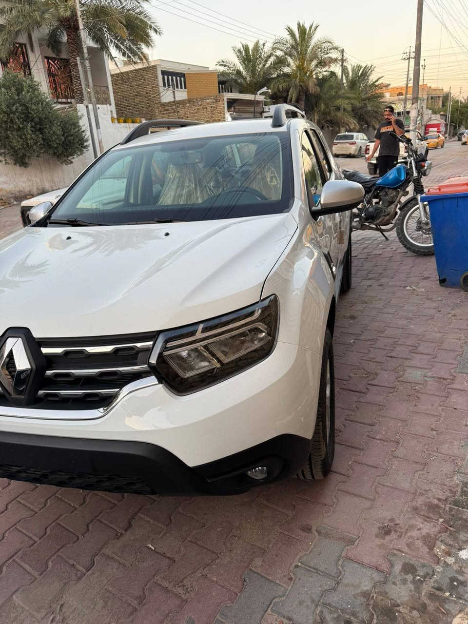 للبيع رينو داستر 2025 زيرو - Renault Duster 2025

سيارة زيرو بالكارتون، ماشية صفر، حتى نايلون الكراسي بعدة.

المواصفات:
• الموديل: 2025 • اللون: أبيض لؤلؤي • الحالة: زيرو وكالة، ترقيم جديد • المحرك: 1.6 اقتصادي جداً • الكير: اوتوماتيك CVT • المواصفات: تحكم ستيرن، شاشة كبيرة، كاميرا خلفية، حساسات، رادار، روف راك، بلوجكتر، بصمة 
سيارة عاليه وعمليه مال كرف، تتحمل شوارعنا وتبريدها ثلج و بانزينها قليل.

السيارة موجودة في بغداد
السعر: [ 140$ ] وبيها مجال للشراي

للاستفسار: [ *********** ]
